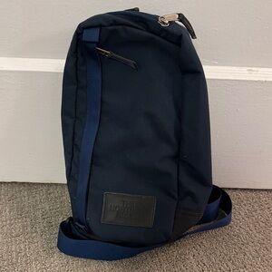 The North Face Men's Dark Crossbody/ messenger bag / one strap bag